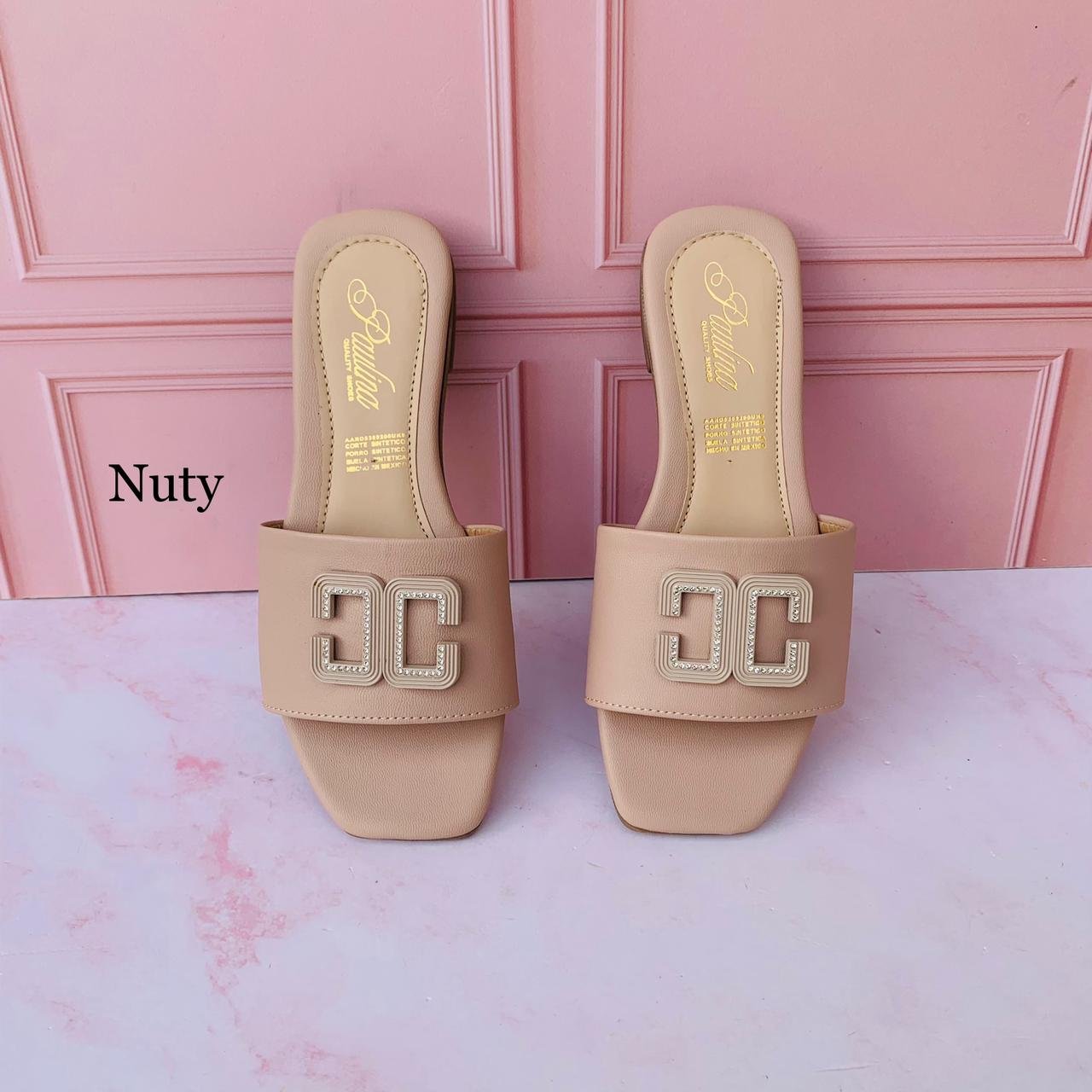 454 Doble C Maquillaje Lili